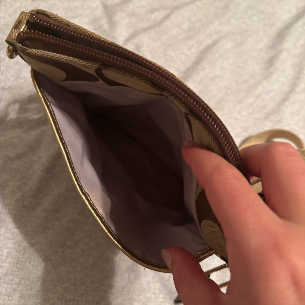 Coach Crossbody Purse - Picture 4 of 8